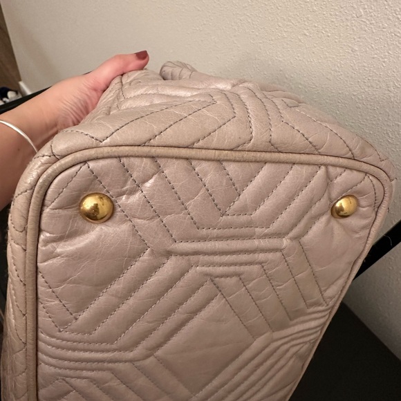 Miu Miu shine trapu - Picture 13 of 17